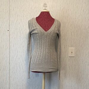 American Eagle Outfitters Light Gray Cable-Knit V-Neck Sweater